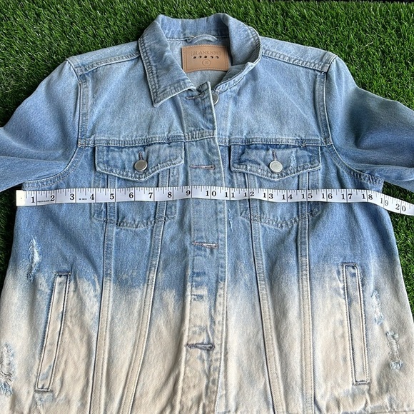 BLANK NYC Bleached Denim Jacket size small - Picture 3 of 9